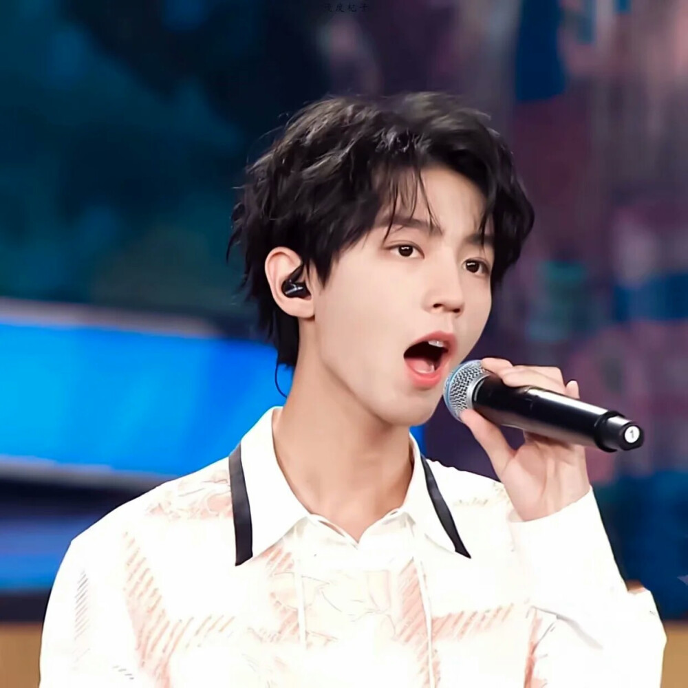 TFBOYS
来源：漫度记子