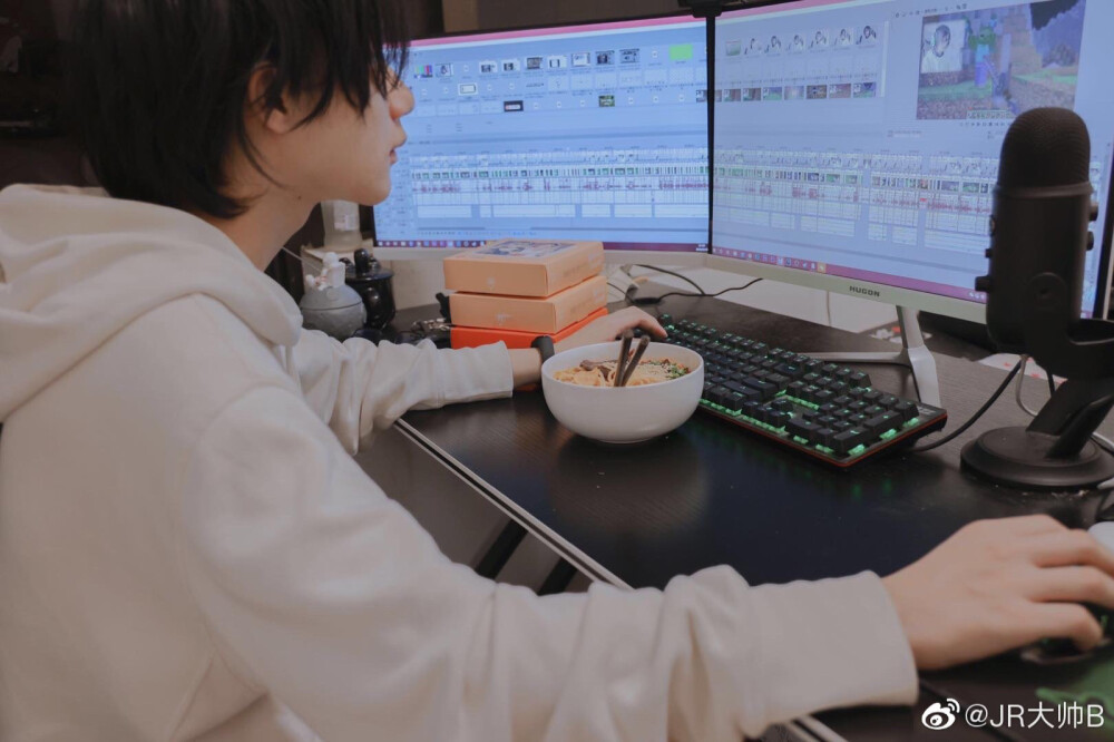 为什么堆糖没有J宝？！
