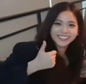 BLACKPINK图片
禁二转 二改
拿走吱一声