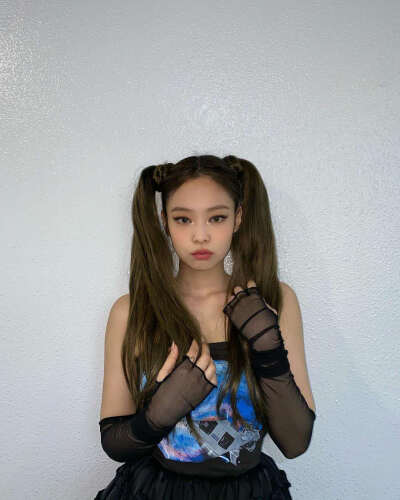 jennie双马尾