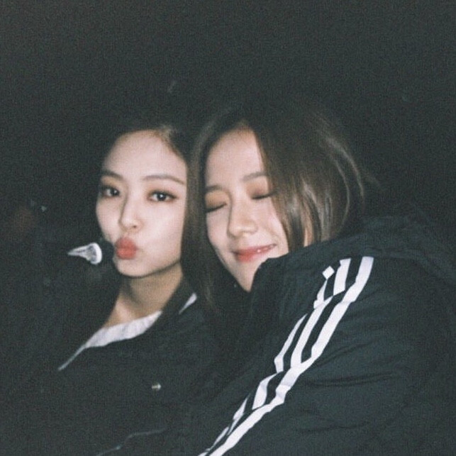 jennie＆jisoo