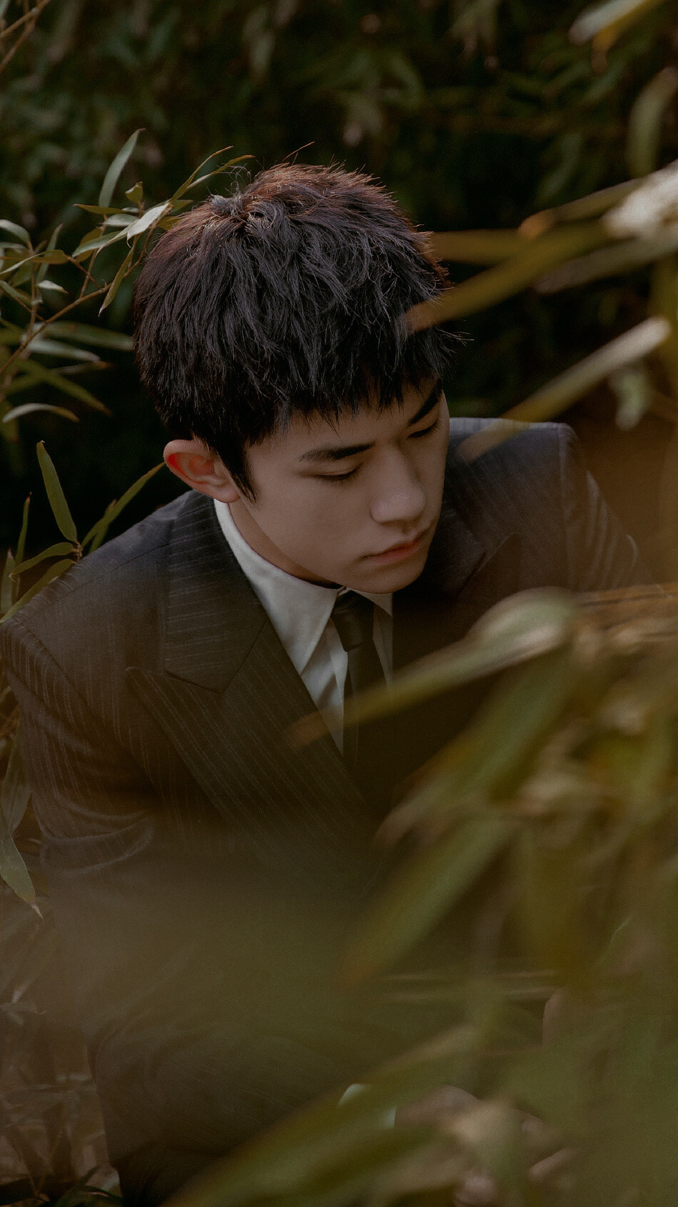 易烊千玺 飞天奖室外拍摄 饭修（一）