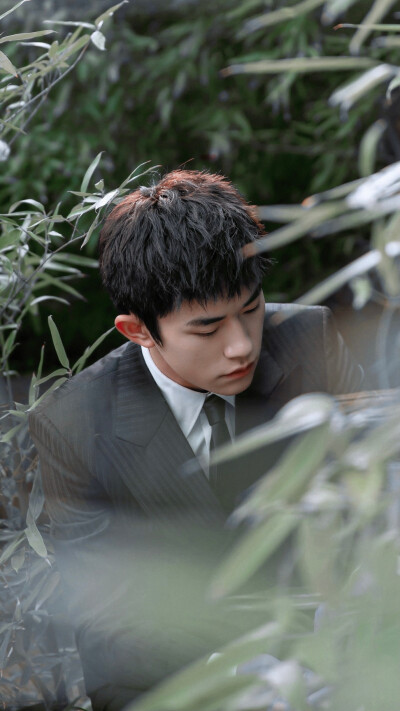 易烊千玺 飞天奖室外拍摄 饭修（二）