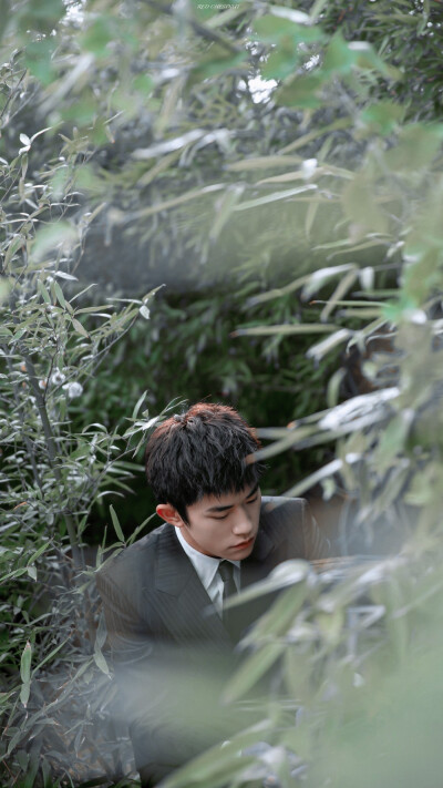 易烊千玺 飞天奖室外拍摄 饭修（二）