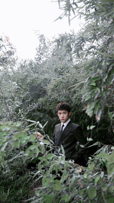 易烊千玺 飞天奖室外拍摄 饭修（二）