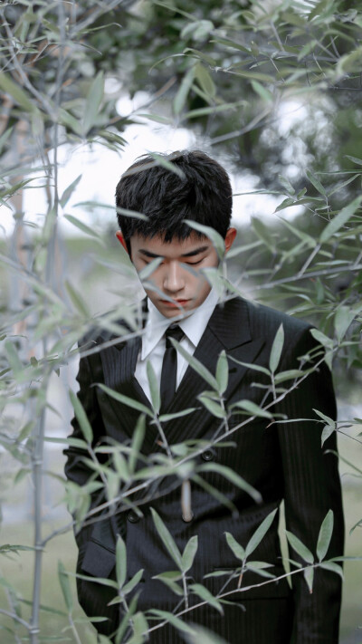 易烊千玺 飞天奖室外拍摄 饭修（二）