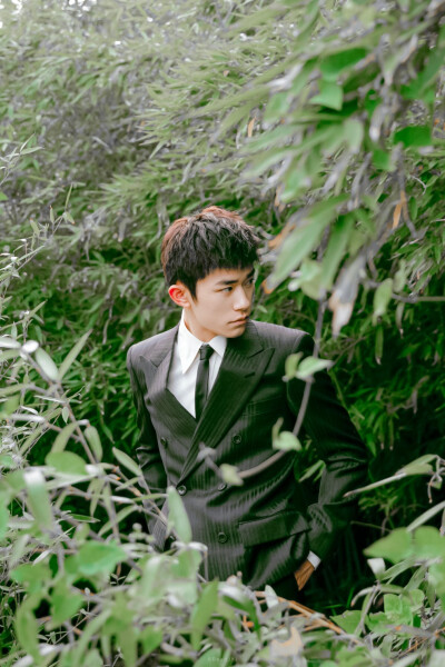 易烊千玺 飞天奖室外拍摄 饭修（三）