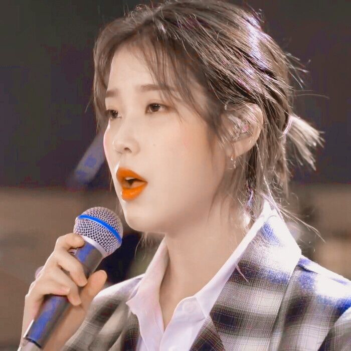 ©朴安冉
iu