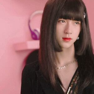 贺峻霖女装克里斯提娜贺时代少年团 - 高清图片,堆糖,美图壁纸兴趣