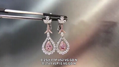 五十分粉钻耳拍
主石0.25CT FTP VS2 VG GD N
主石0.25CT VLP I1 VG GD N
副石1.16ct