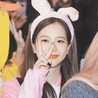 jisoo。