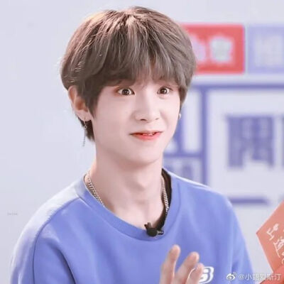 黄明昊优质头像