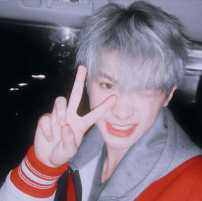 黄明昊优质头像