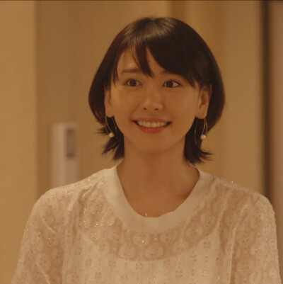 逃避虽可耻但有用（自截女头）
新垣结衣