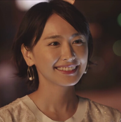 逃避虽可耻但有用（自截女头）
新垣结衣