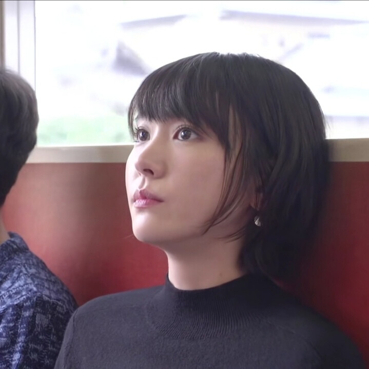 逃避虽可耻但有用（自截女头）
新垣结衣