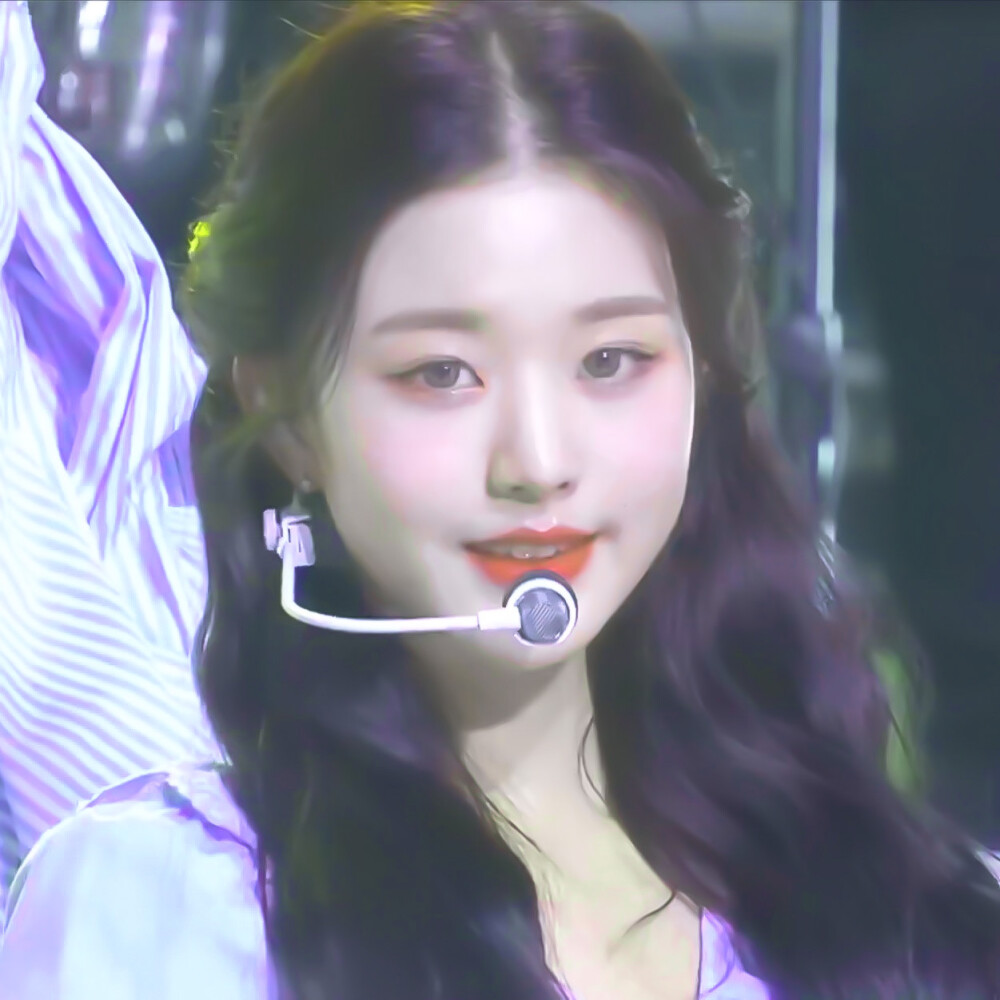 “今天的圆圆是紫色的！”
#张元英
◎林榆潇