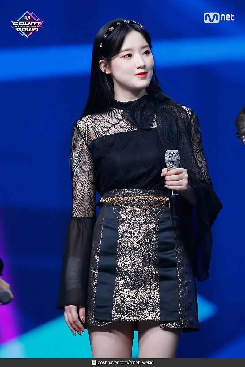 叶舒华。
logo。