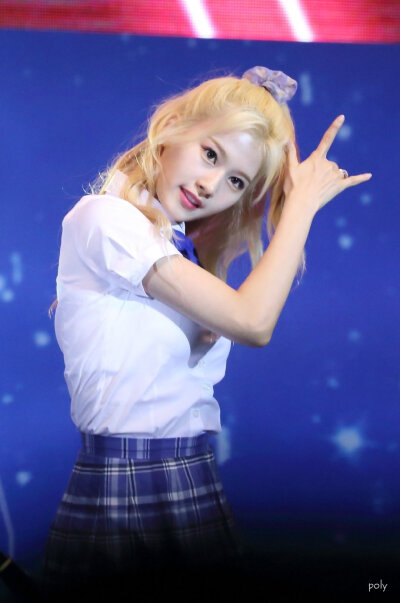 cr.DooDoo_22
sana