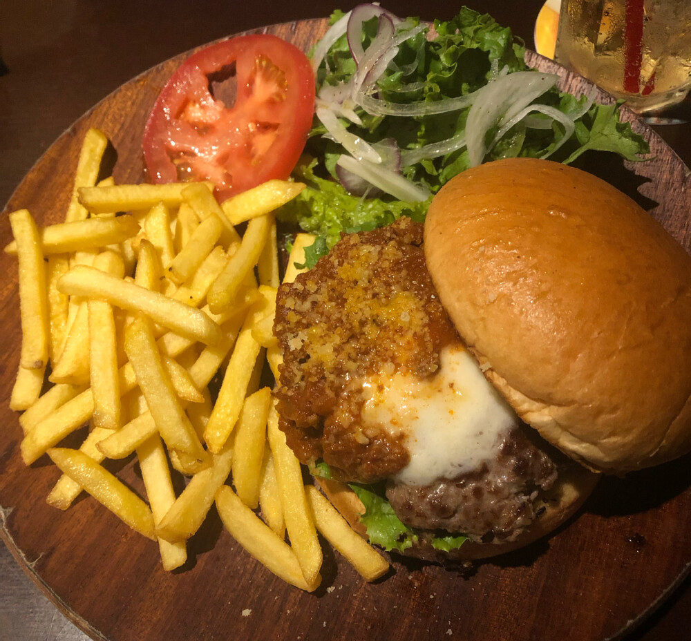 ハンバーグ
ハンバーガー