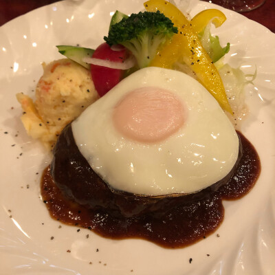 ハンバーグ
ハンバーガー