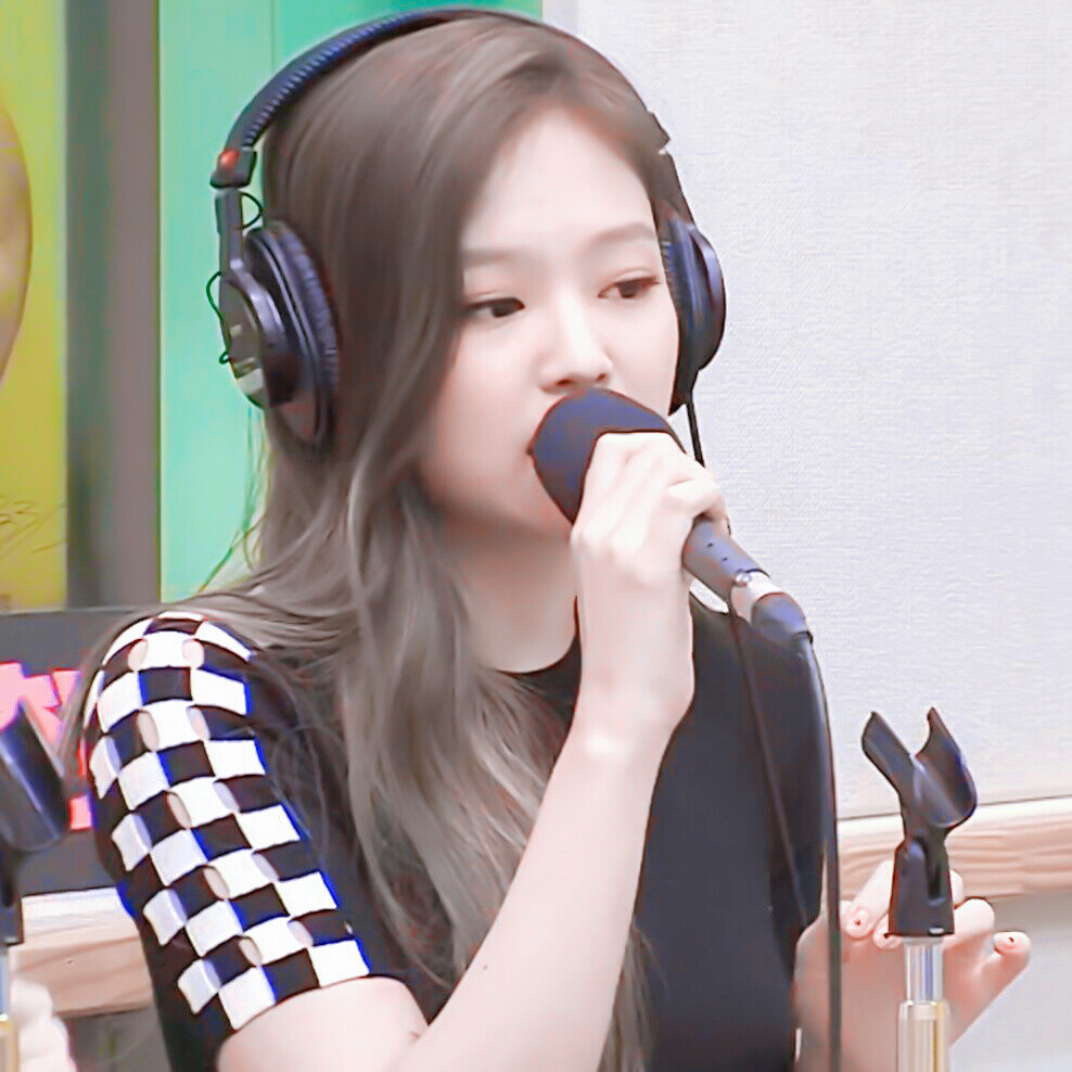 °ºJennie
原截 GratitudeIU