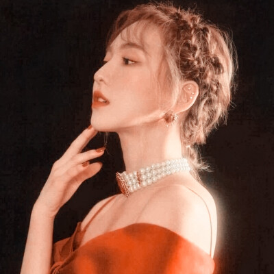 
他說你任何為人稱道的美麗不及他第一次遇見你