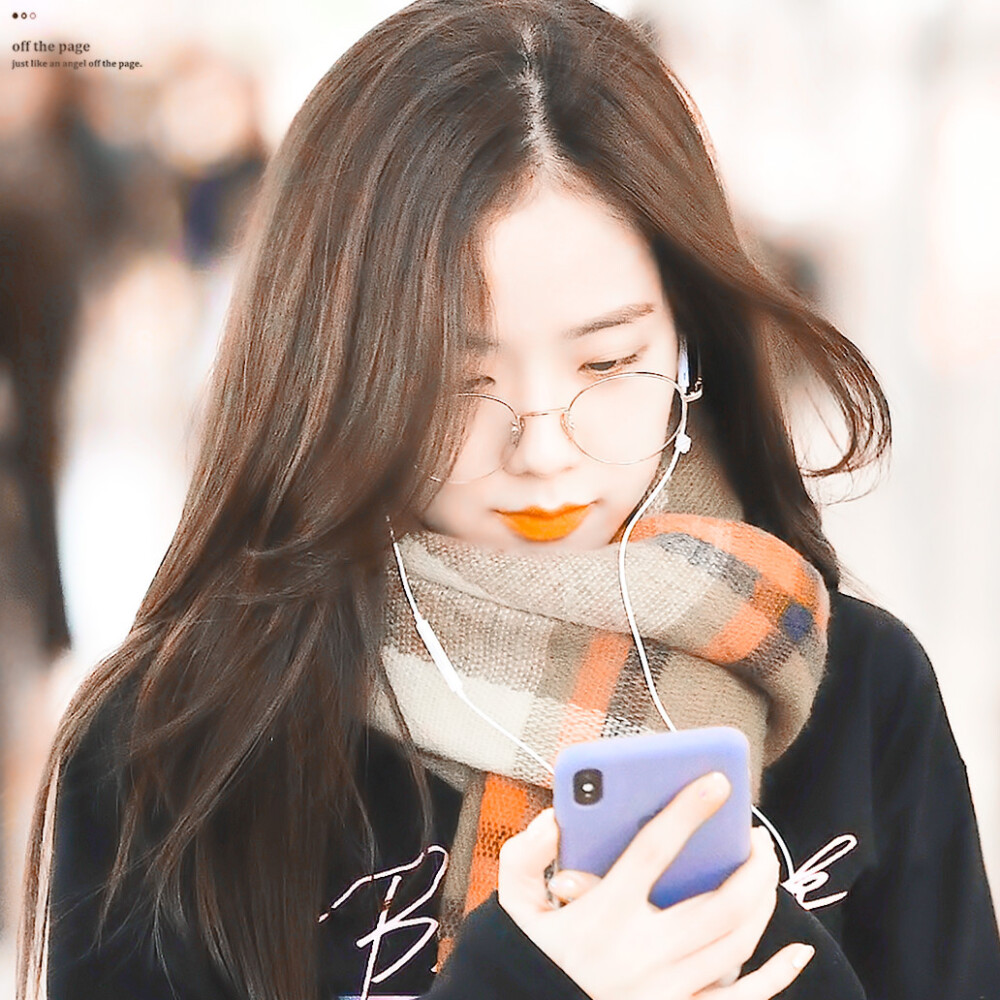 #金智秀
◎林榆潇
cr.offthepage_js