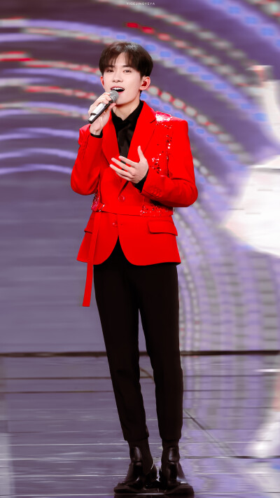 易烊千玺 央视元宵晚会