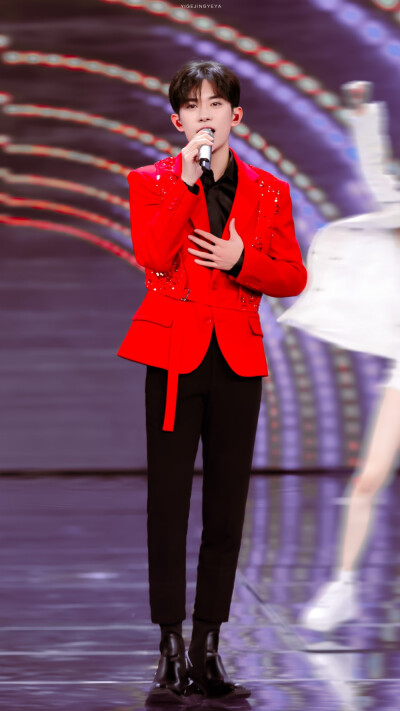 易烊千玺 央视元宵晚会