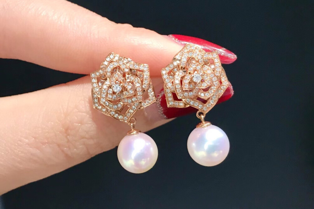 8-8.5mm top品质超粉亮akoya珍珠伯爵花钻石款耳坠，伯爵花元素一直都是特别高级，配钻60多分！