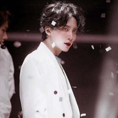 我會成為你愛情里的俘虜 拜託你統治我。