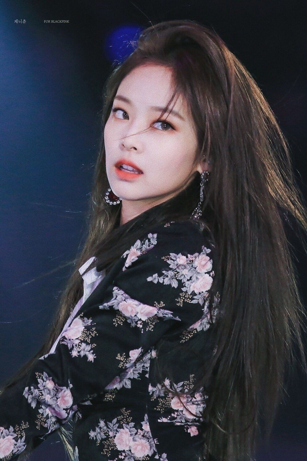 Jennie壁纸