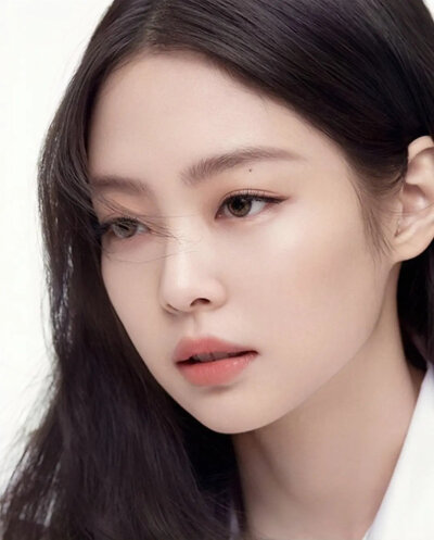 金智妮 jennie