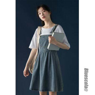 从聊天中，能感受到她的不同，不仅仅在于她会挑选牛油果，去看过国外的世界，而是在于她表现出了和同龄人不一样的气质。